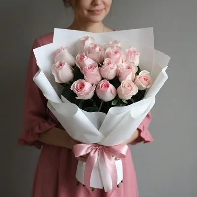 Roses delivery in Moscow