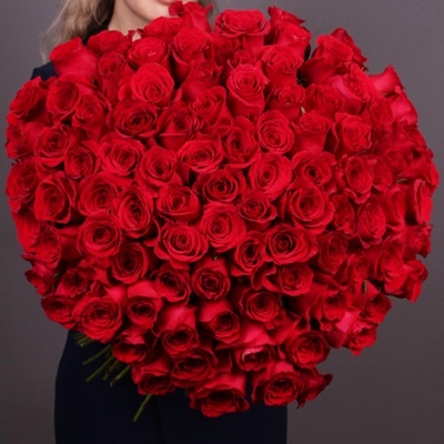 101 roses to Moscow Russia