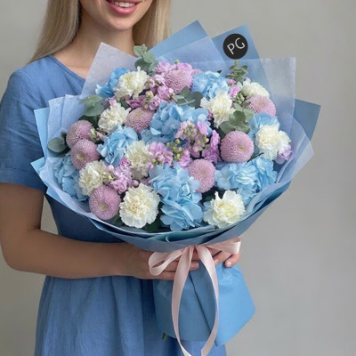 Flower bouquet for Moscow Russia