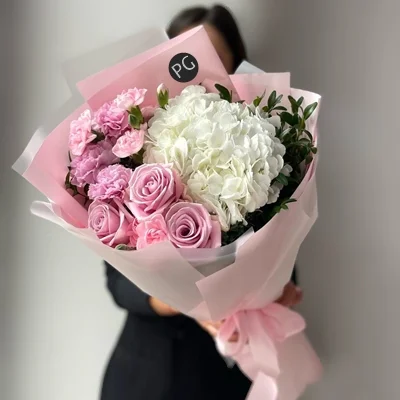 Flower bouquets for Moscow Russia