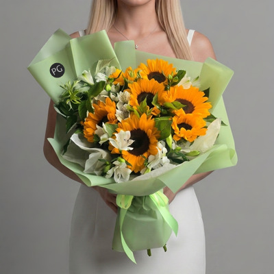 Flower arrangement for Moscow Russia