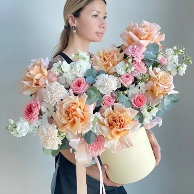 Flowers in a box delivery Russia