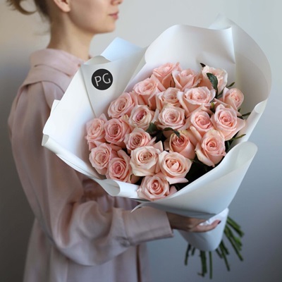 Bouquet of roses for Russia