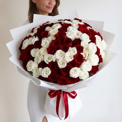 Bouquet of roses to Russia
