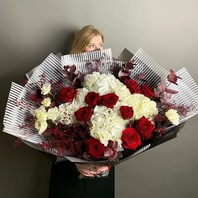 Luxury flower arrangement Russia