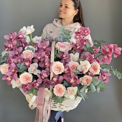 Flower baskets delivery to Russia