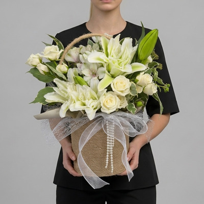 Flower baskets delivery in Russia