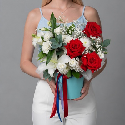 Send flowers in a box Moscow