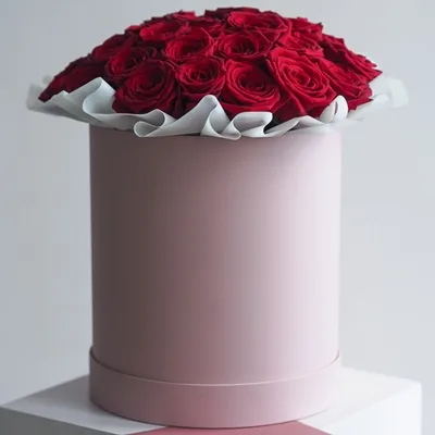 Roses in a box delivery to Moscow