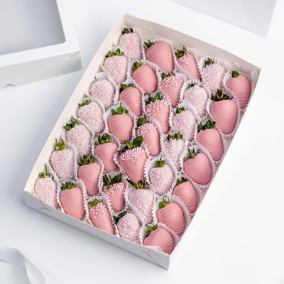Strawberry box delivery in Moscow
