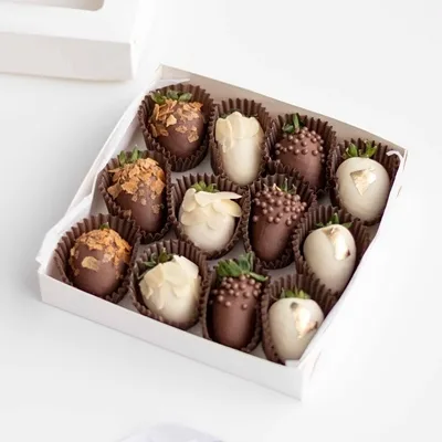 Strawberry bouquet delivery Moscow