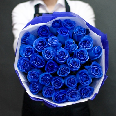 Blue roses delivery in Moscow