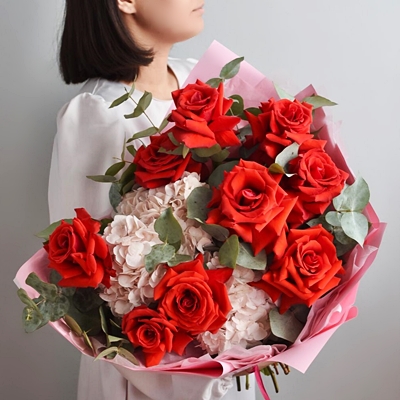 отправить цветы на день рождения в Россию