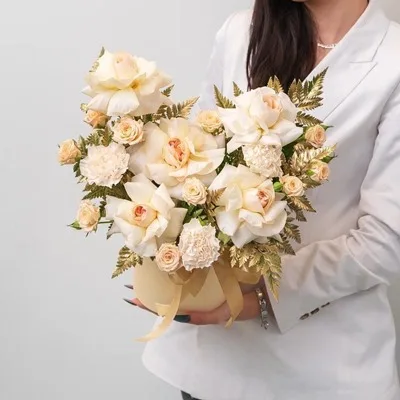 Flowers in box Moscow delivery