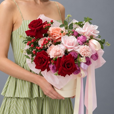 Best flowers in box Moscow delivery