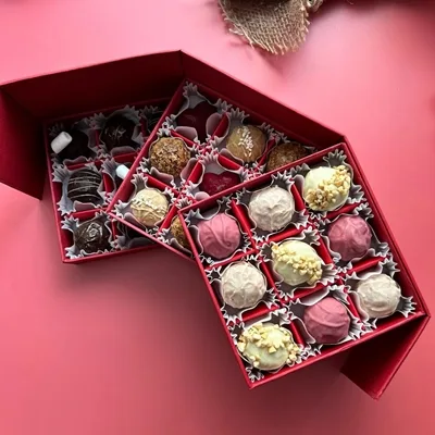 Send birthday chocolates to Moscow