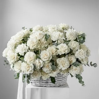 Basket of roses delivery Moscow