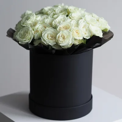 White roses delivery in Russia